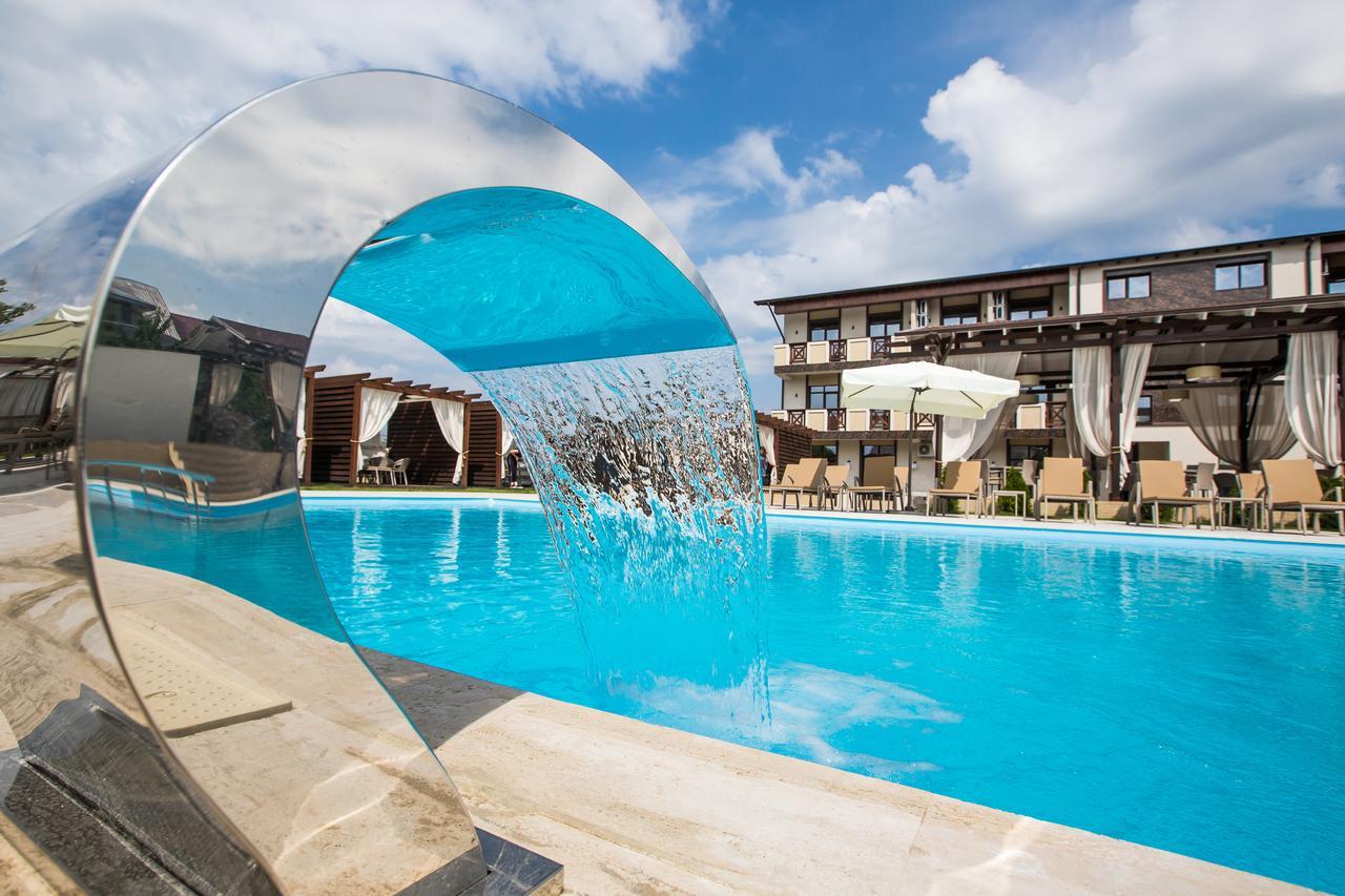 Giowine Hotel & Restaurant Cricova Exteriör bild